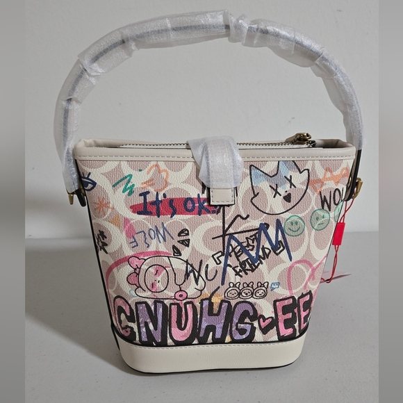 NWT Foxlover PU Leather Graffiti Teddy Bear Luxury Feel Small Bucket Bag - Picture 3 of 11